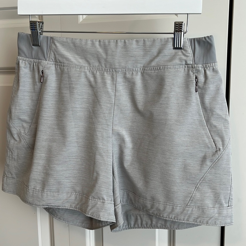 Calia Workout Shorts, Medium, light gray.